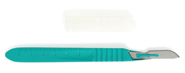 Medline CisionScalpel catalogue photograph; product-family illustration may show another blade size